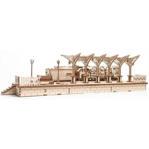 Foto - UGEARS 3D puzzle - Nádraží, 196 dílků